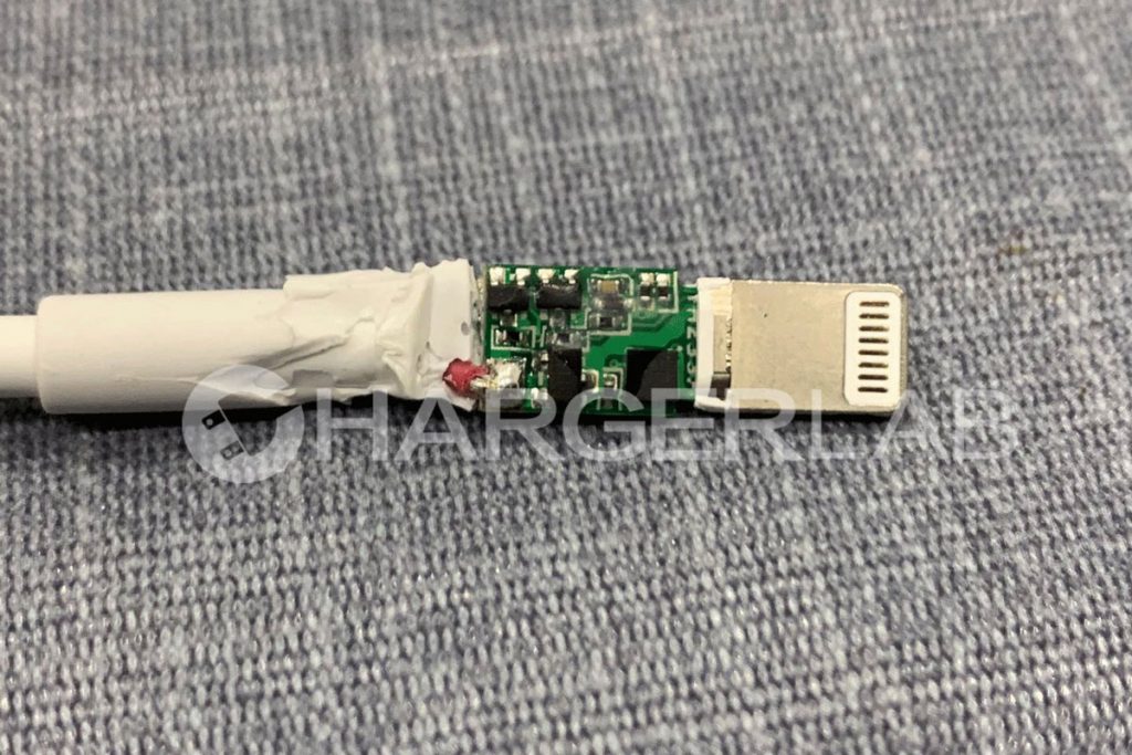 Breaking News: Apple USB-C to Lightning Cable Hacked!-Chargerlab