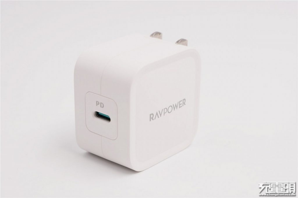 RavPower 30W Pioneer Wall Charger with PD and USB Ports - Black - الدهماني  للاتصالات Aldahmani Telecom