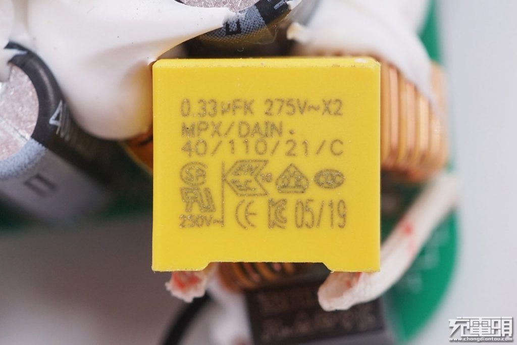 Ravpower PD Pioneer 61W GaN Charger Teardown Review: The New Norm-Chargerlab