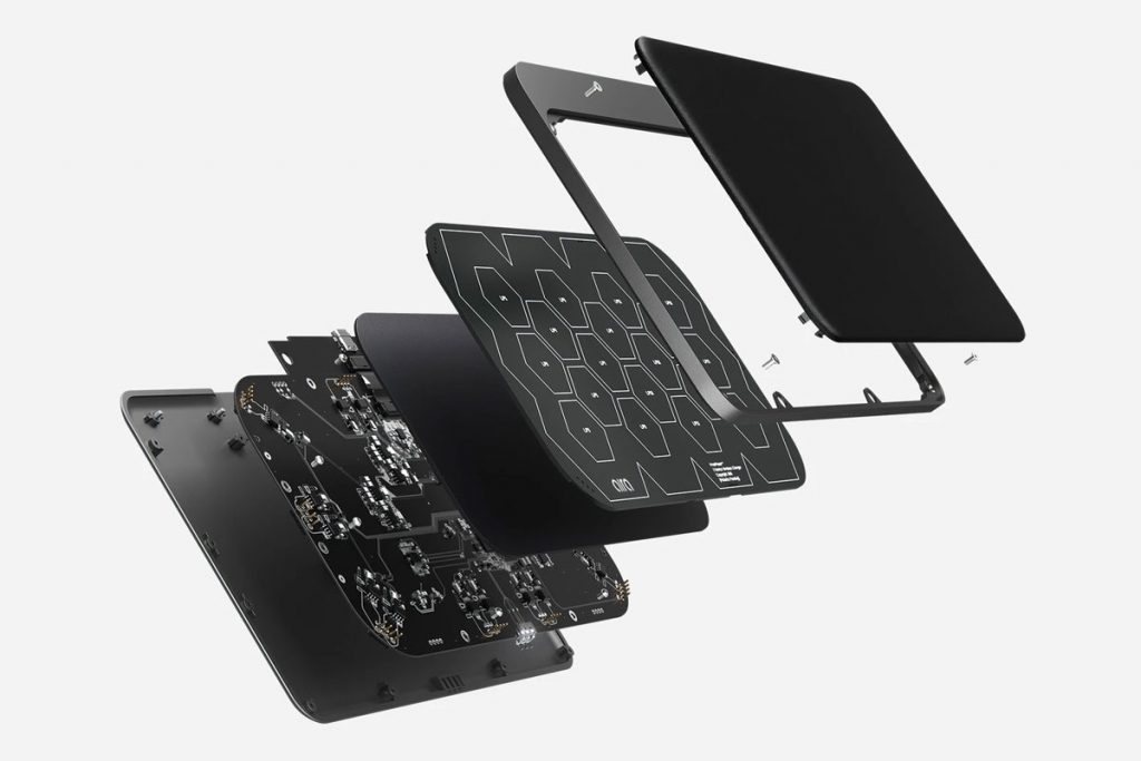 Nomad's Base Station Pro can Charge 3 Devices in Any Orientation-Chargerlab