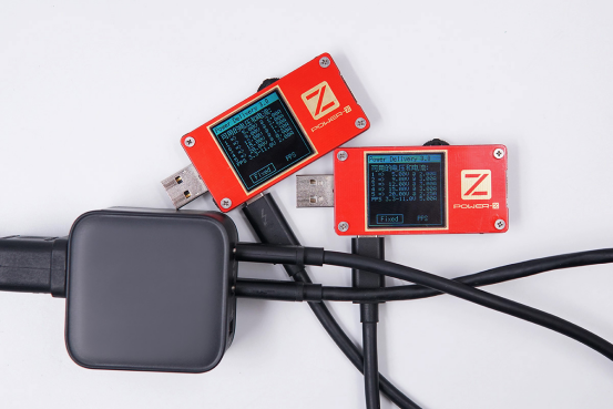 Hongda Shun released its new 65W Gallium Nitride charger, which can charge three devices simultaneously-Chargerlab