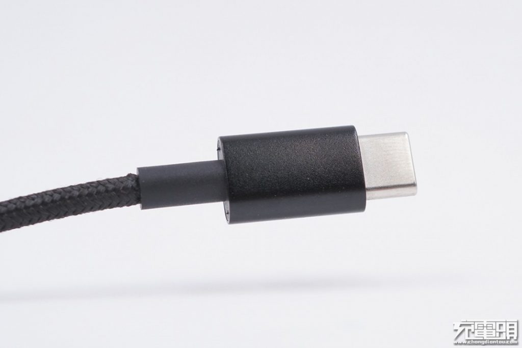 OPSO 20cm USB-C to Lightning Short Braided Cable Review: Perfect Companion for Power Banks-Chargerlab