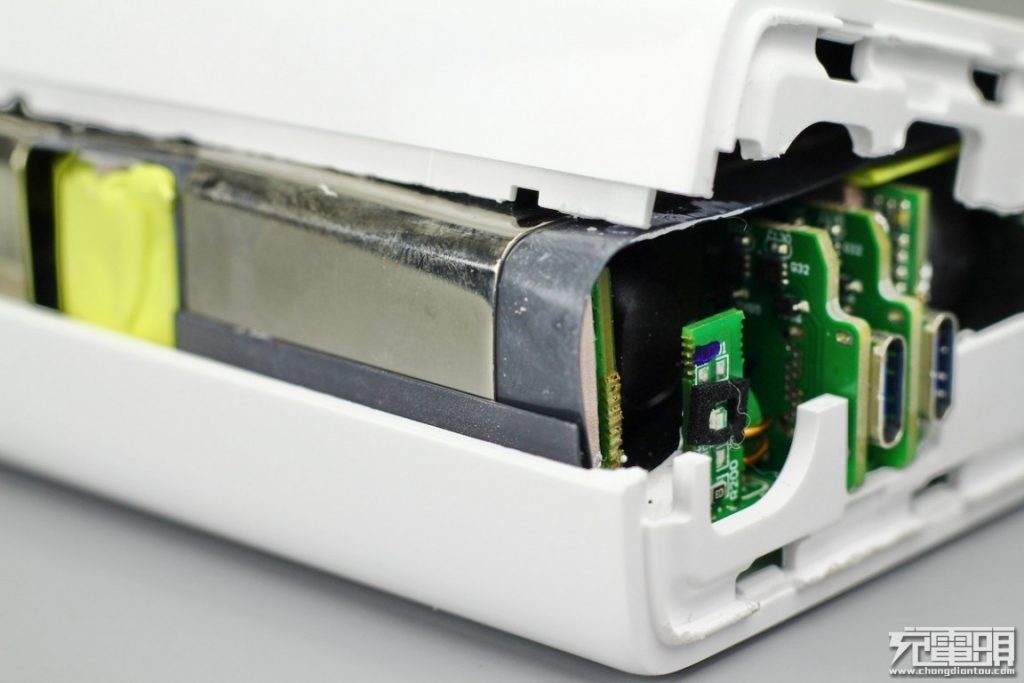 Anker PowerPort Atom PD 4 100W A2041 Teardown Review-Chargerlab