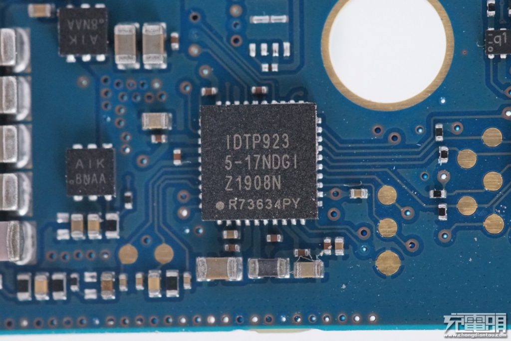 Samsung Wireless Charger Pad Slim (EP-P1100) Teardown Review-Chargerlab
