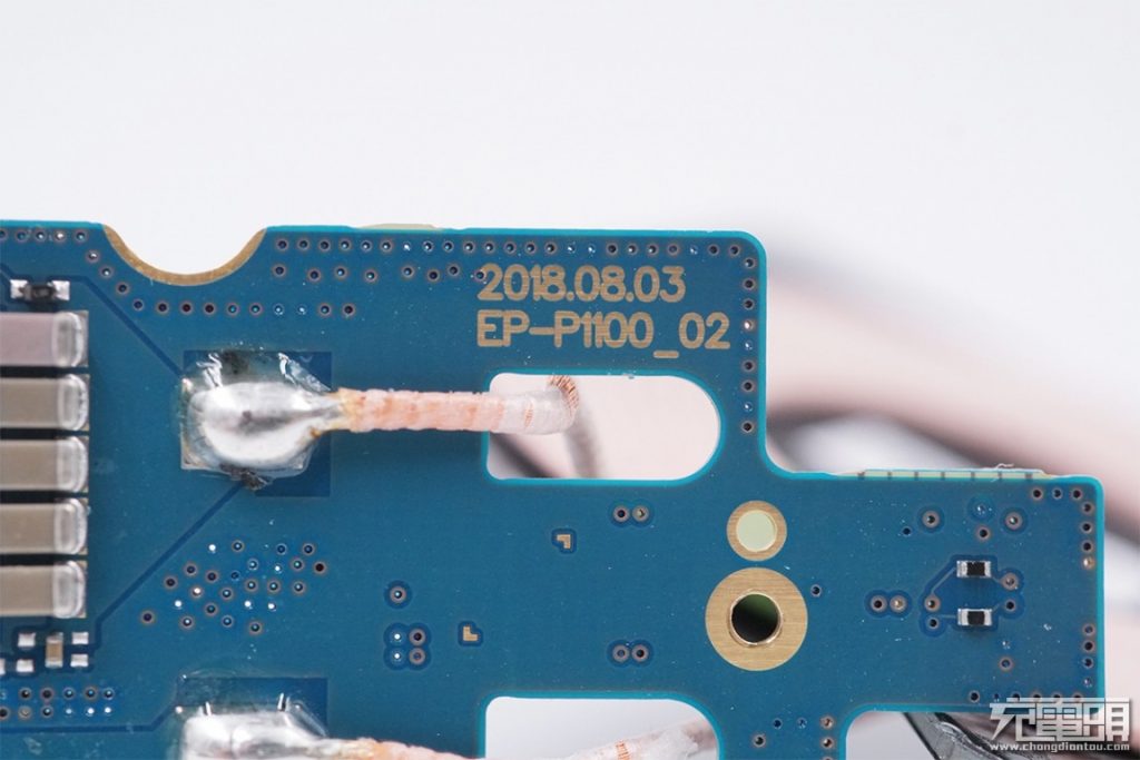 Samsung Wireless Charger Pad Slim (EP-P1100) Teardown Review-Chargerlab