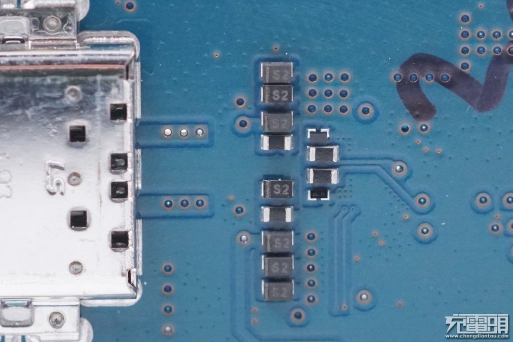 Samsung Wireless Charger Pad Slim (EP-P1100) Teardown Review-Chargerlab