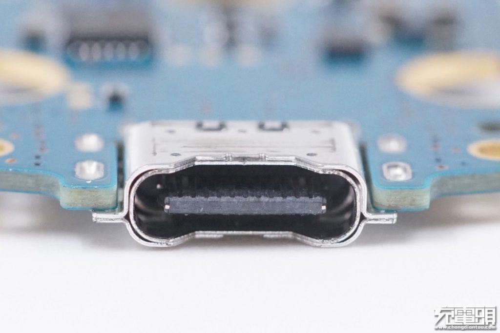Samsung Wireless Charger Pad Slim (EP-P1100) Teardown Review-Chargerlab