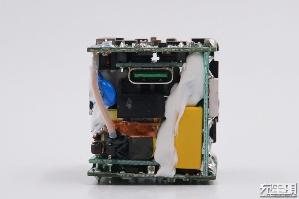 AUKEY PA-Y19 27W PD Charger Teardown Review: GaNFast Inside-Chargerlab