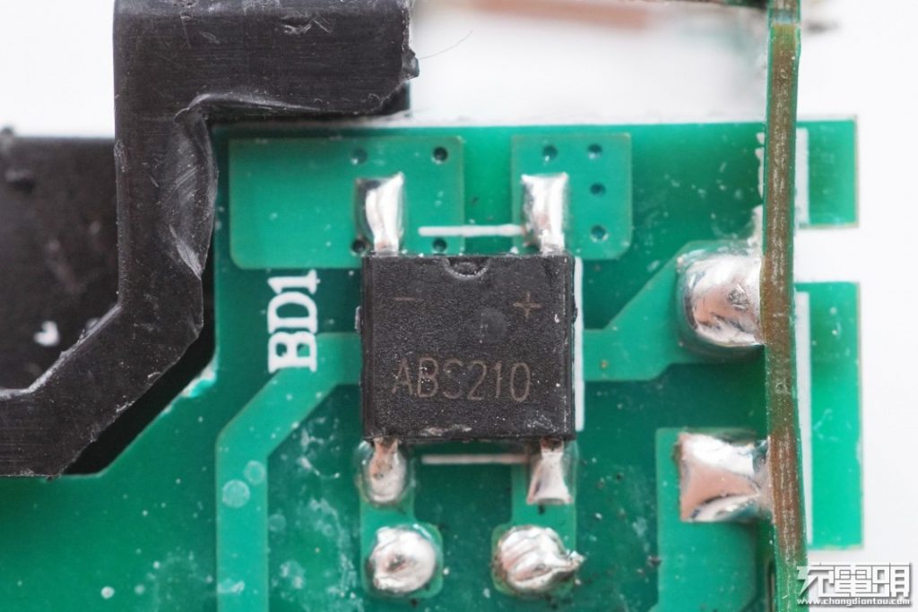 AUKEY PA-Y19 27W PD Charger Teardown Review: GaNFast Inside-Chargerlab