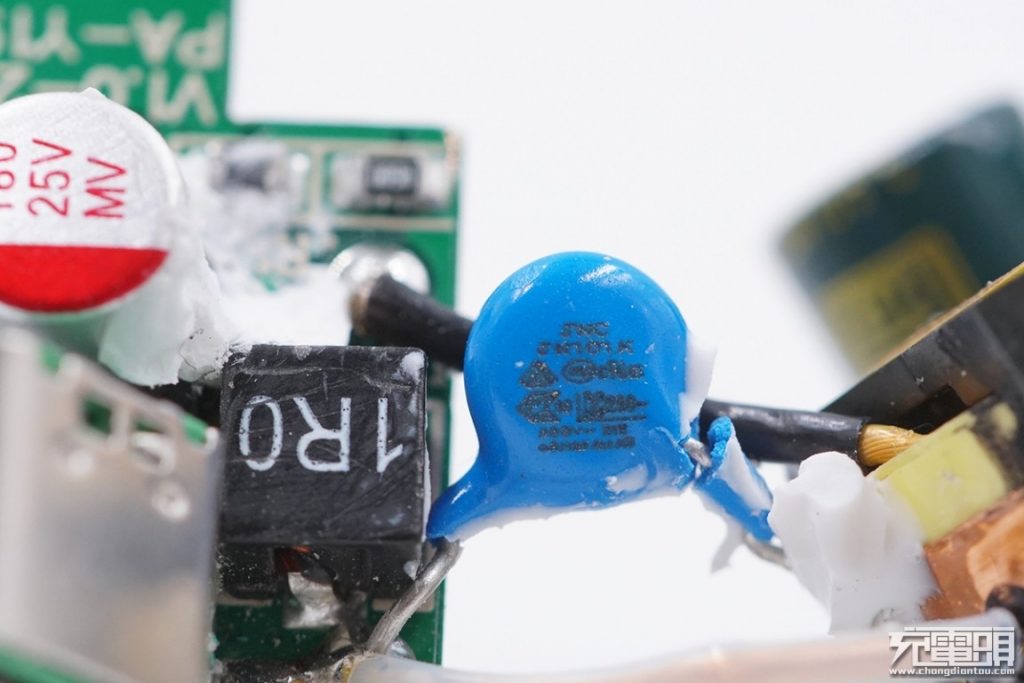 AUKEY PA-Y19 27W PD Charger Teardown Review: GaNFast Inside-Chargerlab