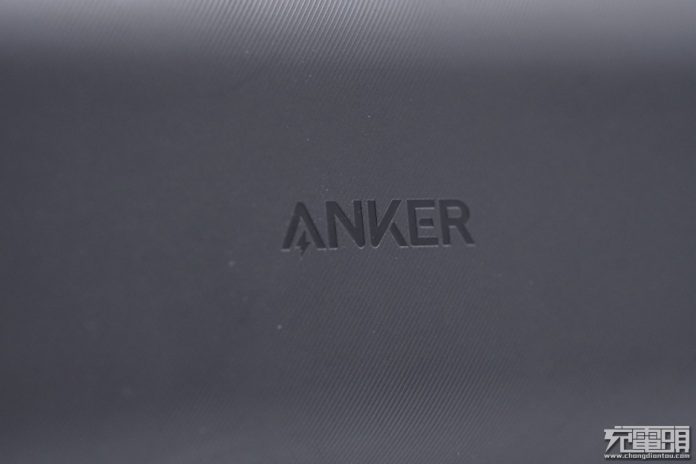 Anker PowerCore 10000 PD Power Bank (A1235) In-Depth Review: Compact