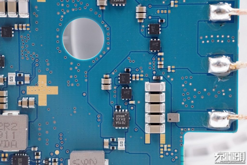 Samsung Wireless Charger Duo Pad (EP-P5200) Teardown Review-Chargerlab