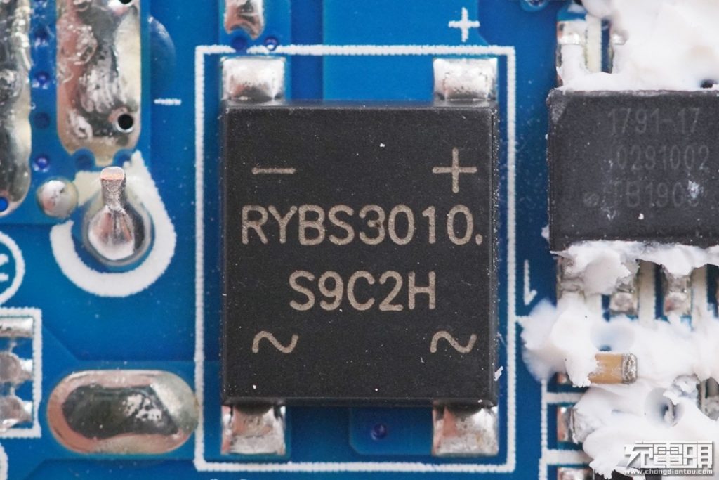 Samsung’s First USB-C Charger (EP-TA800) Teardown Review-Chargerlab