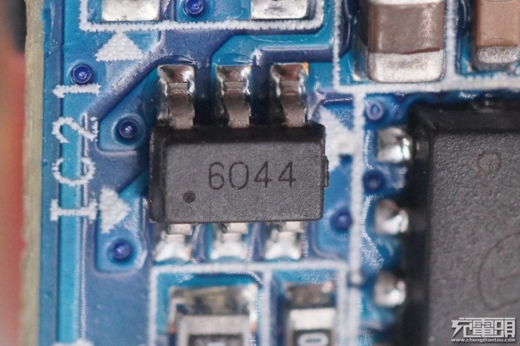 Samsung’s First USB-C Charger (EP-TA800) Teardown Review-Chargerlab