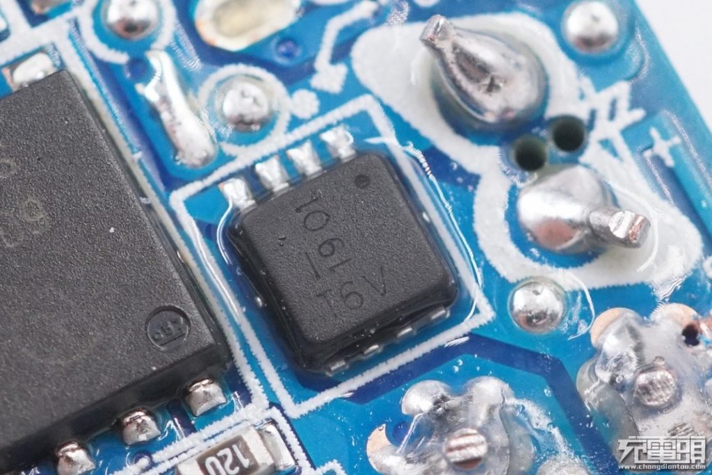 Samsung’s First USB-C Charger (EP-TA800) Teardown Review-Chargerlab