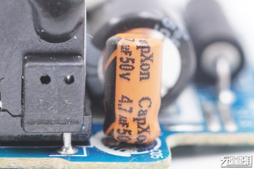 Samsung’s First USB-C Charger (EP-TA800) Teardown Review-Chargerlab