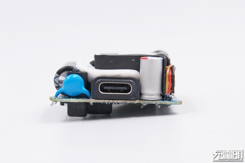 Samsung’s First USB-C Charger (EP-TA800) Teardown Review-Chargerlab