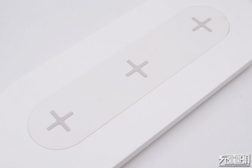 IKEA NORDMÄRKE Triple Wireless Charging Pad Teardown Review-Chargerlab