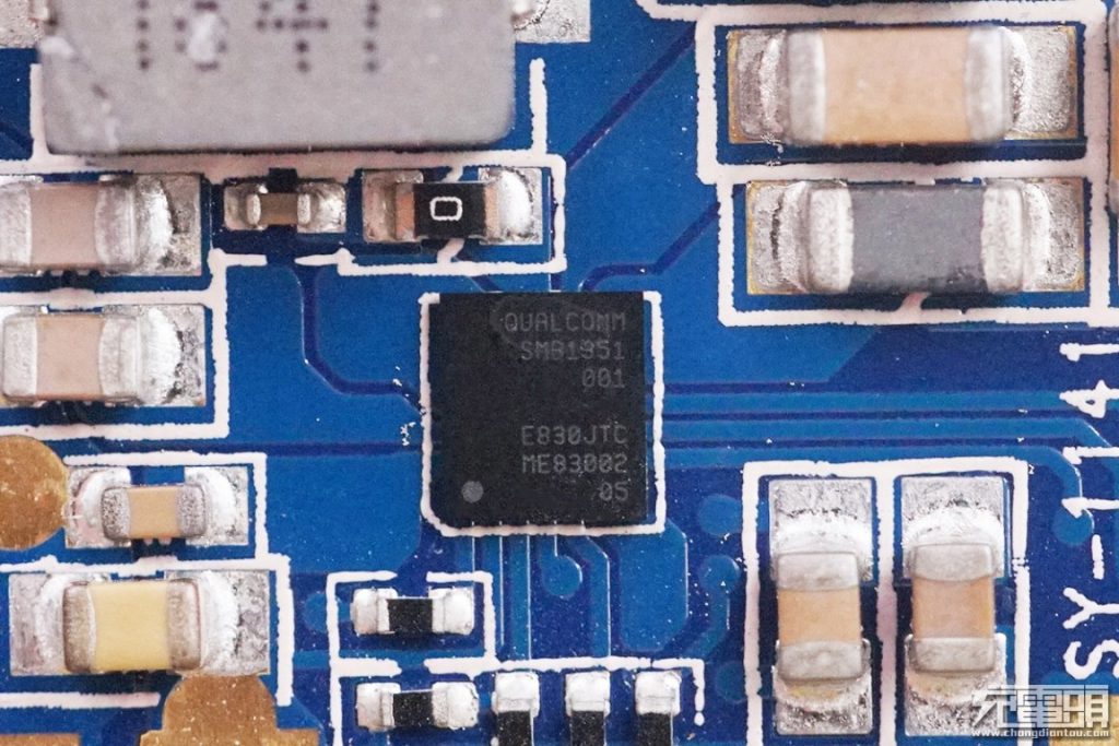 HTC QC3.0 Power Bank (BB G1000) Teardown Review: Quietly Premium-Chargerlab