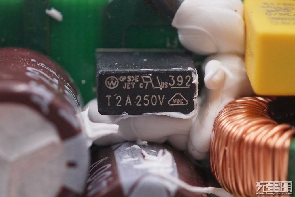 Mophie Powerstation Hub Teardown Review: All in One-Chargerlab