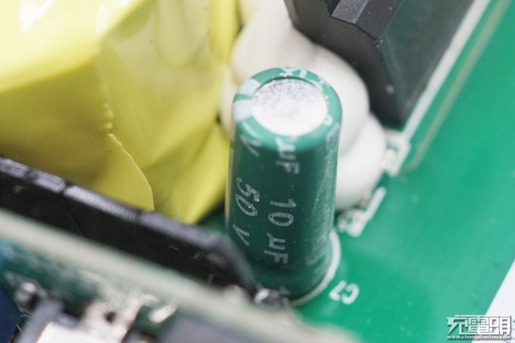 Mophie Powerstation Hub Teardown Review: All in One-Chargerlab