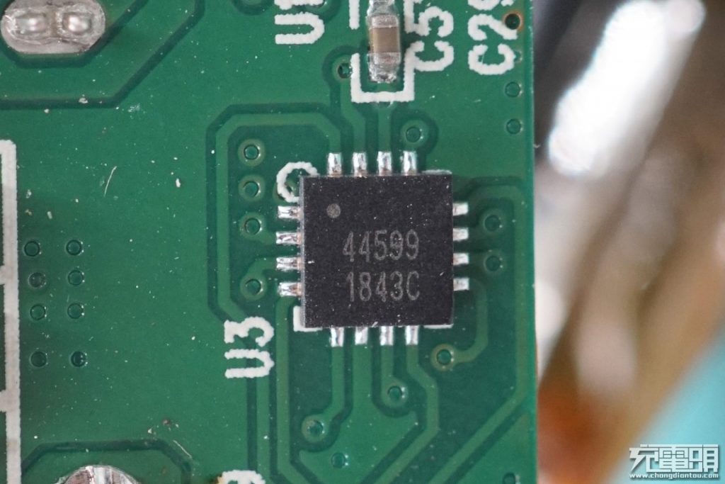 Mophie Powerstation Hub Teardown Review: All in One-Chargerlab
