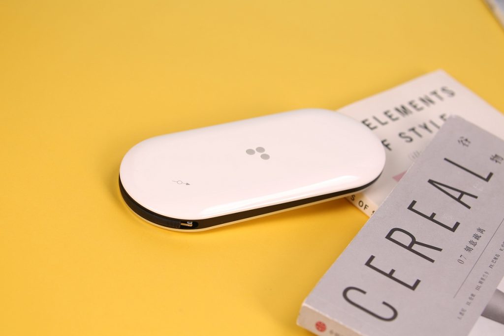 MIPOW's Power Cube X3 Claims to be the First MFi PD Fast Charging Wireless Power Bank-Chargerlab