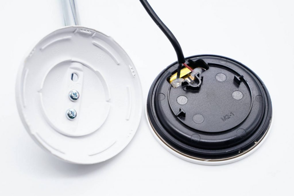 Teardown Report: Belkin MFM Certified Two-in-One 20W Wireless Charger-Chargerlab