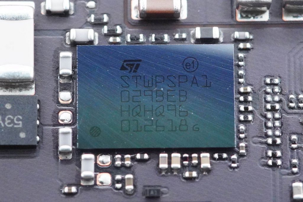 Teardown Report: Belkin MFM Certified Two-in-One 20W Wireless Charger-Chargerlab