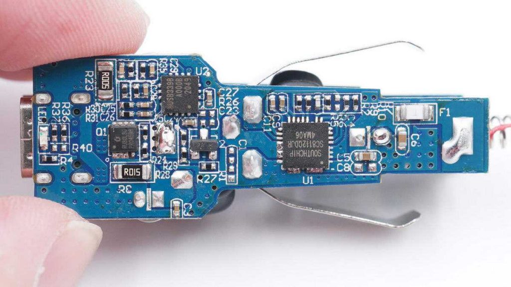 Teardown Report - UGREEN 40W Dual Type-c Port Fast Car Charger-Chargerlab