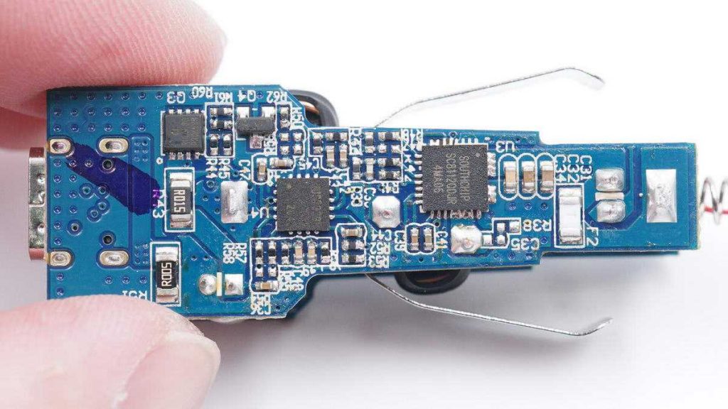 Teardown Report - UGREEN 40W Dual Type-c Port Fast Car Charger-Chargerlab