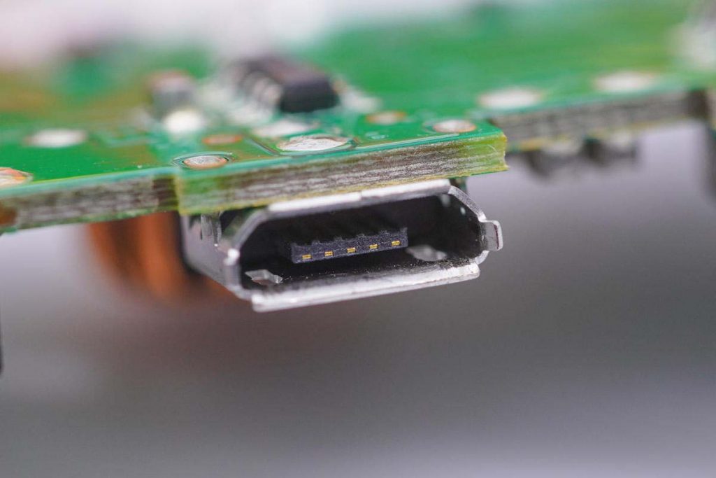 Teardown Report: RAVPower 10000mAh Power Bank, Supporting 18W Fast Charging-Chargerlab
