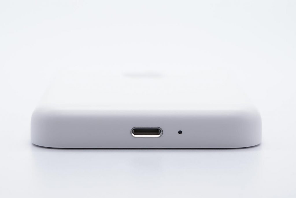 Latest Teardown of Apple MagSafe Battery Pack for iPhone 12 Series-Chargerlab