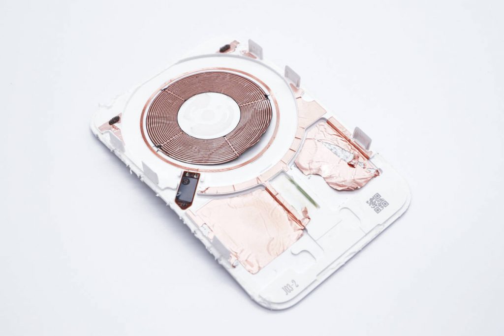 Latest Teardown of Apple MagSafe Battery Pack for iPhone 12 Series-Chargerlab