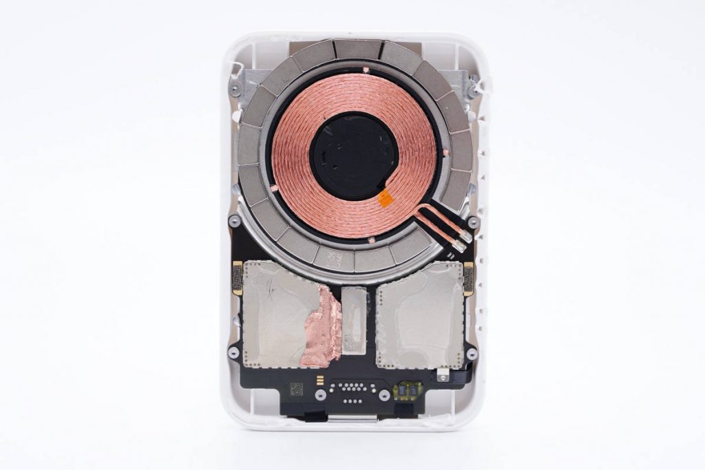 Latest Teardown of Apple MagSafe Battery Pack for iPhone 12 Series-Chargerlab