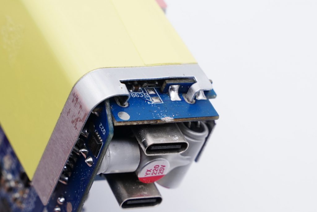 Teardown of L Lab Two-in-one 60W GaN Fast Charger With 10000mAh Power Bank-Chargerlab