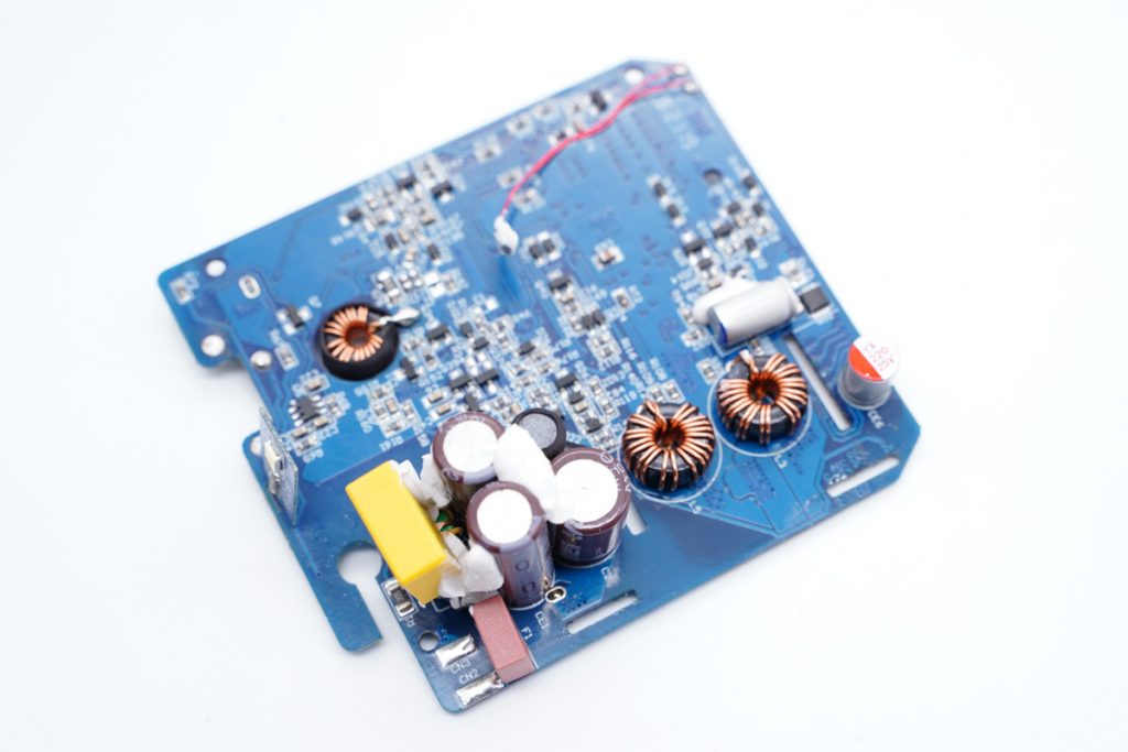 Teardown of L Lab Two-in-one 60W GaN Fast Charger With 10000mAh Power Bank-Chargerlab