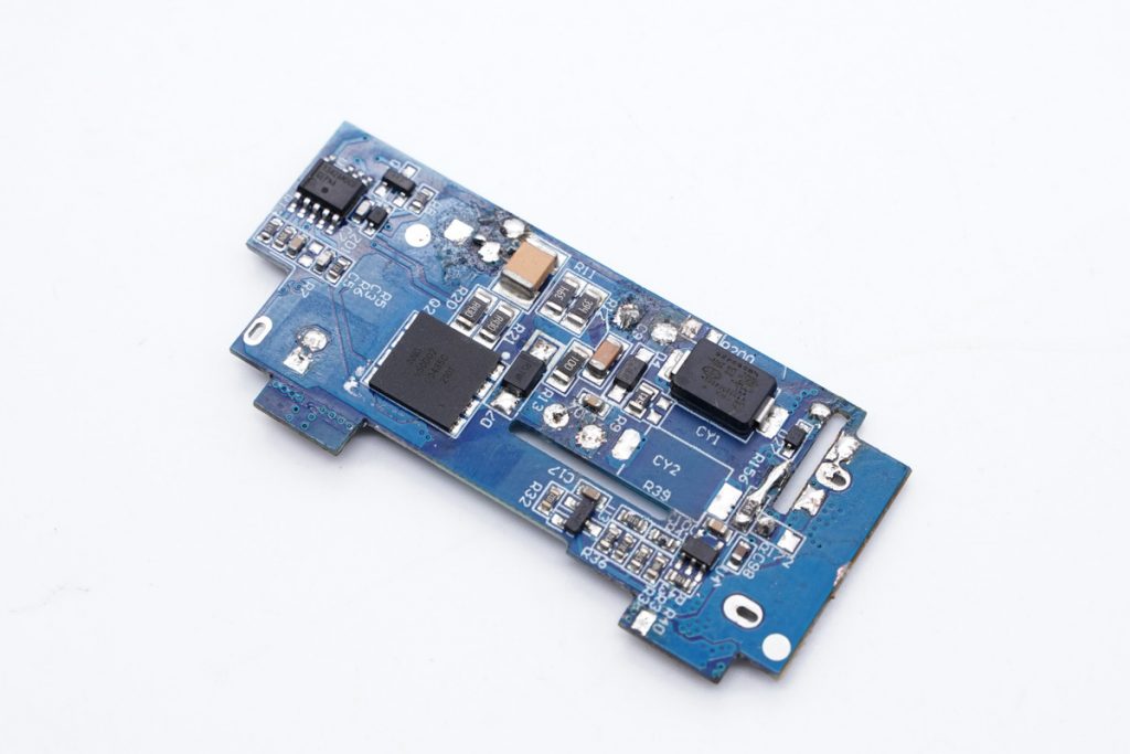 Teardown of L Lab Two-in-one 60W GaN Fast Charger With 10000mAh Power Bank-Chargerlab