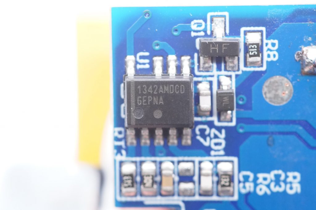 Teardown of L Lab Two-in-one 60W GaN Fast Charger With 10000mAh Power Bank-Chargerlab
