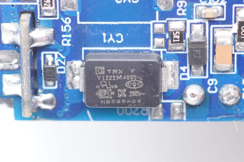 Teardown of L Lab Two-in-one 60W GaN Fast Charger With 10000mAh Power Bank-Chargerlab