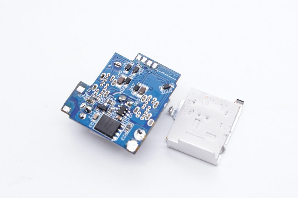 Teardown of L Lab Two-in-one 60W GaN Fast Charger With 10000mAh Power Bank-Chargerlab