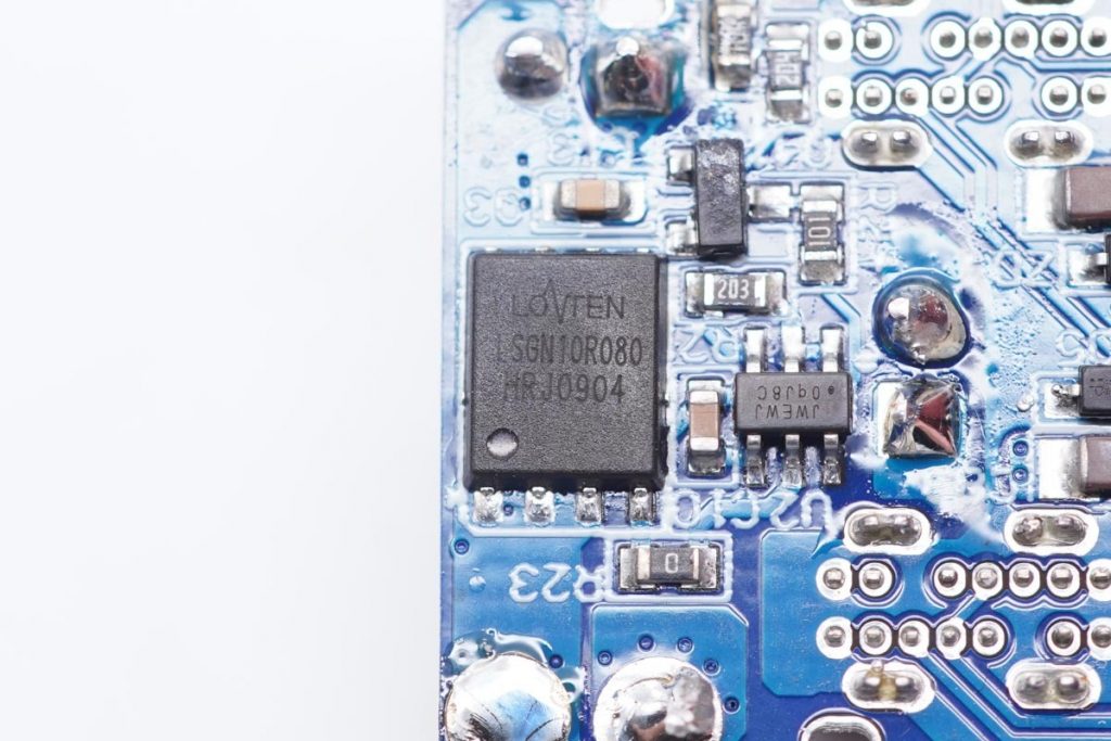 Teardown of L Lab Two-in-one 60W GaN Fast Charger With 10000mAh Power Bank-Chargerlab