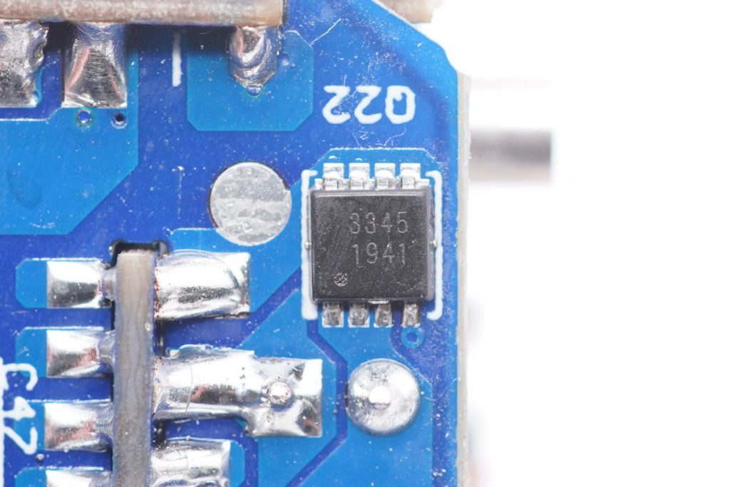 Teardown of L Lab Two-in-one 60W GaN Fast Charger With 10000mAh Power Bank-Chargerlab
