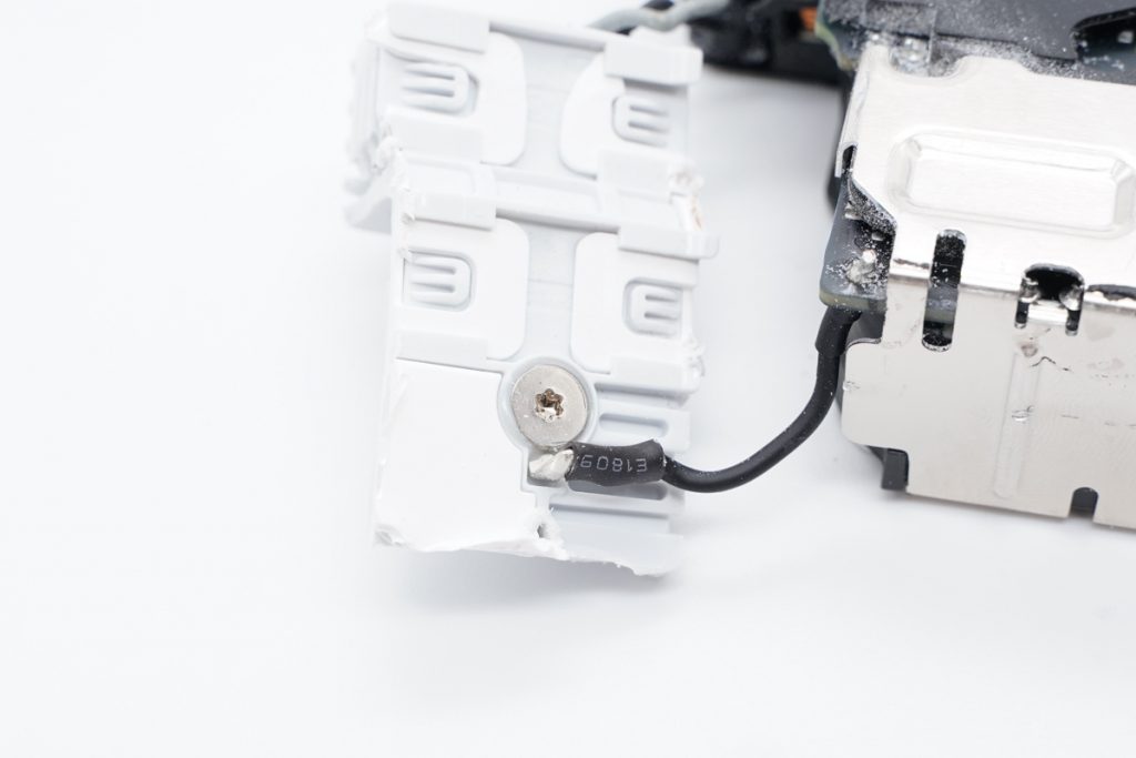 Teardown of Brand New Apple 140W USB-C GaN Charger-Chargerlab