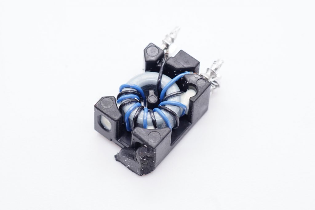 Teardown of Brand New Apple 140W USB-C GaN Charger-Chargerlab