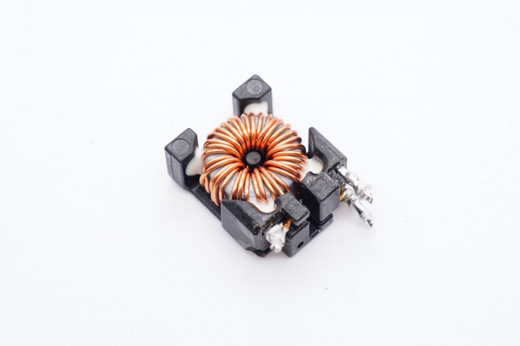 Teardown of Brand New Apple 140W USB-C GaN Charger-Chargerlab