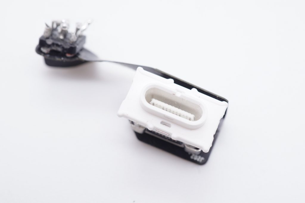 Teardown of Brand New Apple 140W USB-C GaN Charger-Chargerlab