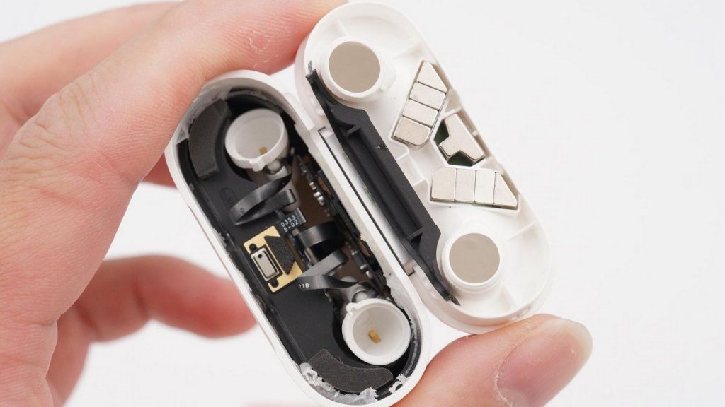 Teardown of AirPods 3 Charging Case-Chargerlab