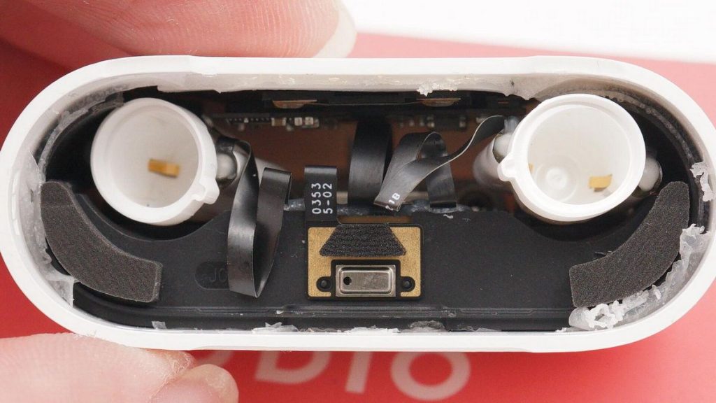 Teardown of AirPods 3 Charging Case-Chargerlab