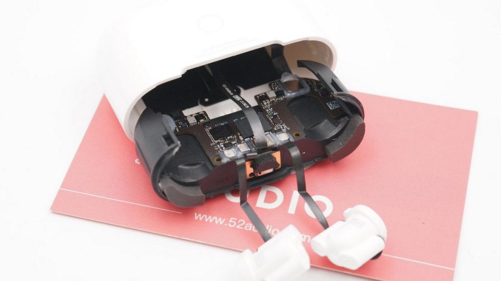 Teardown of AirPods 3 Charging Case-Chargerlab